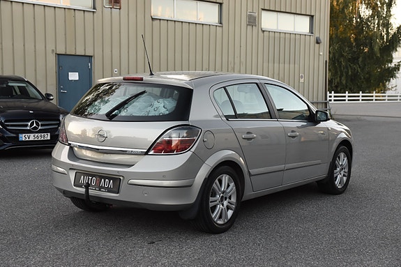 Opel Astra 3 of 14