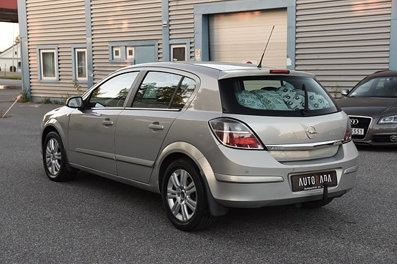 Opel Astra 4 of 14