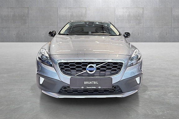 Volvo V40 Cross Country 8 of 26