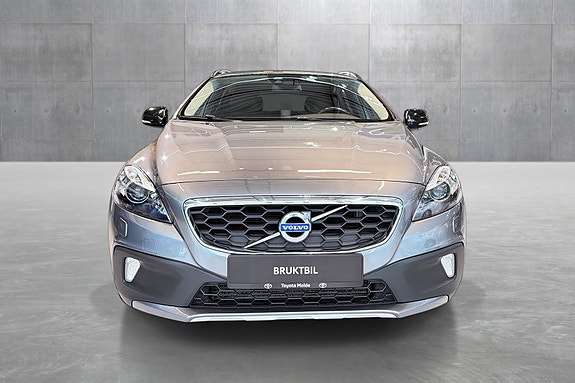 Volvo V40 Cross Country 16 of 26