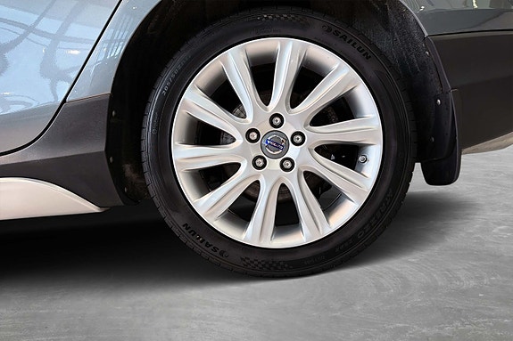 Volvo V40 Cross Country 21 of 26