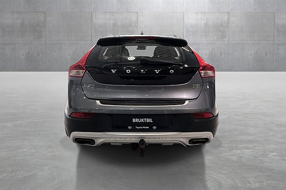 Volvo V40 Cross Country 4 of 26
