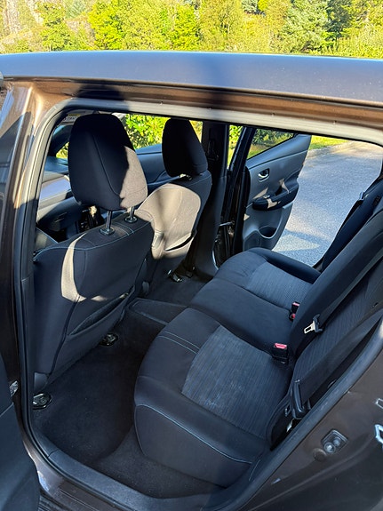 Nissan Leaf 11 of 21