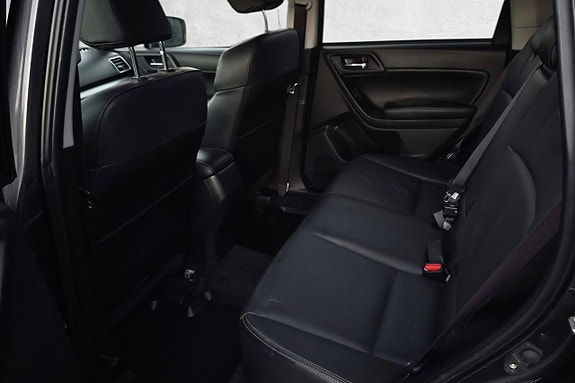 Subaru Forester 23 of 30