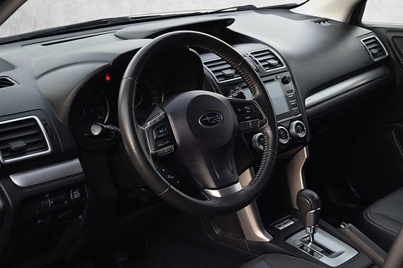 Subaru Forester 17 of 30