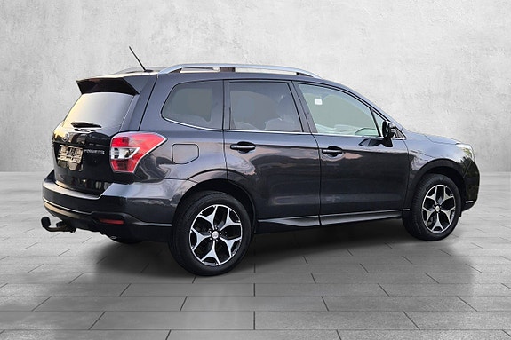 Subaru Forester 12 of 30