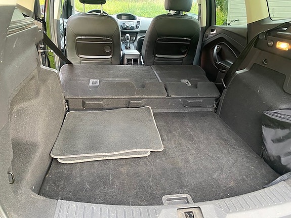 Ford Kuga 7 of 10