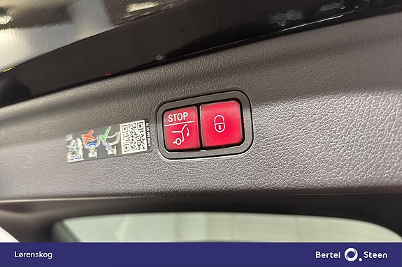Mercedes-Benz EQE SUV 29 of 30