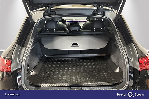 Mercedes-Benz EQE SUV 28 of 30