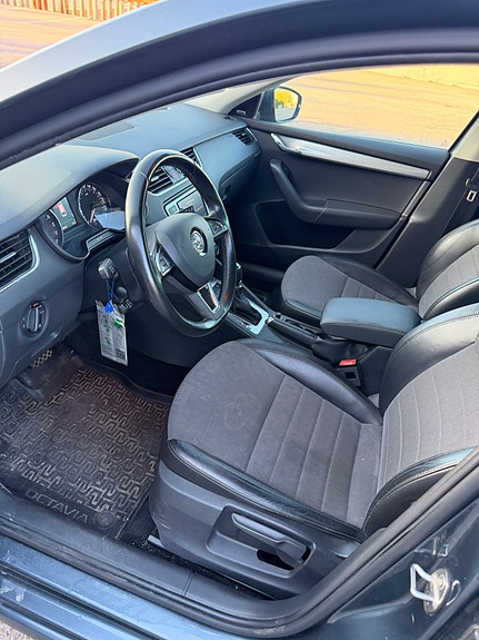 Skoda Octavia 14 of 28