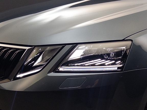 Skoda Octavia 8 of 30