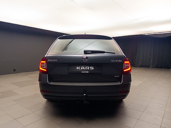 Skoda Octavia 10 of 30
