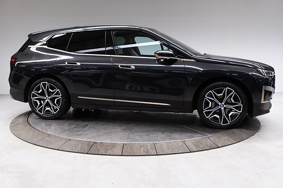 BMW iX 6 of 30