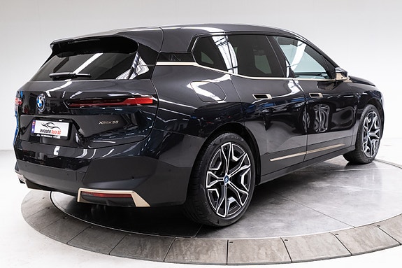 BMW iX 30 of 30