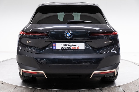BMW iX 4 of 30