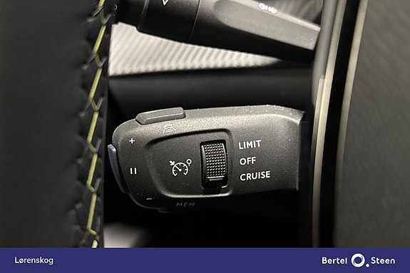 Peugeot e-2008 17 of 27
