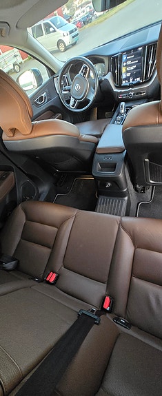 Volvo XC60 10 of 19