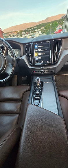 Volvo XC60 13 of 19