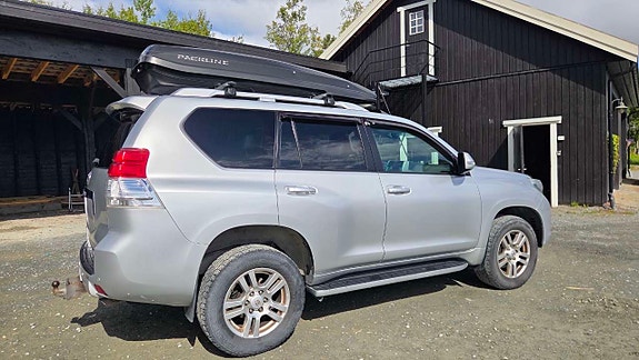 Toyota Land Cruiser 7 of 25