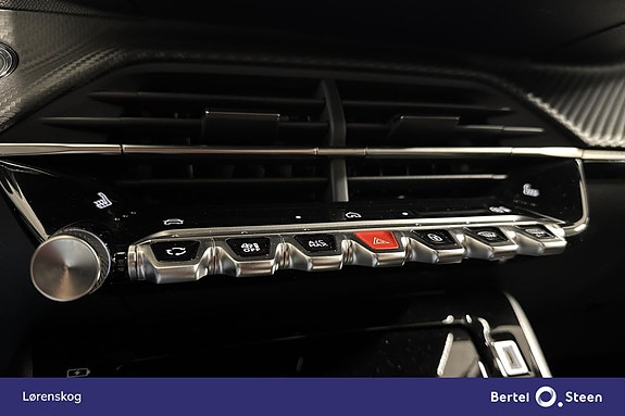 Peugeot e-2008 22 of 24