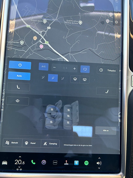 Tesla Model S 16 of 22