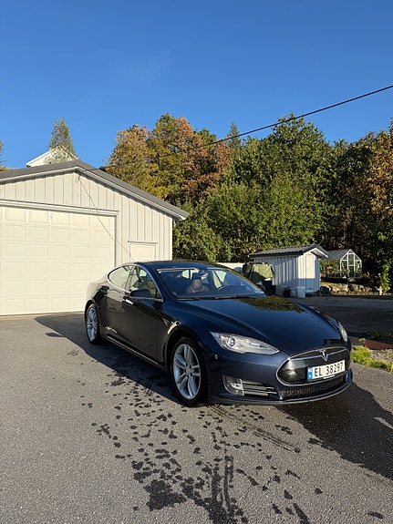 Tesla Model S 3 of 22