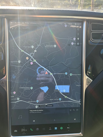 Tesla Model S 15 of 22