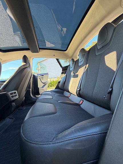 Tesla Model S 12 of 22