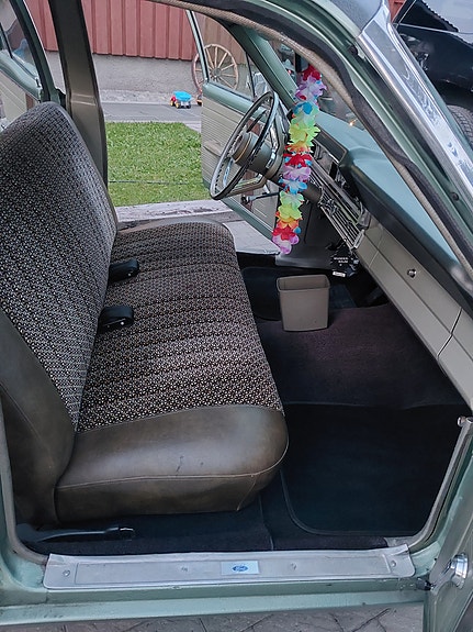 Ford Fairlane 11 of 26