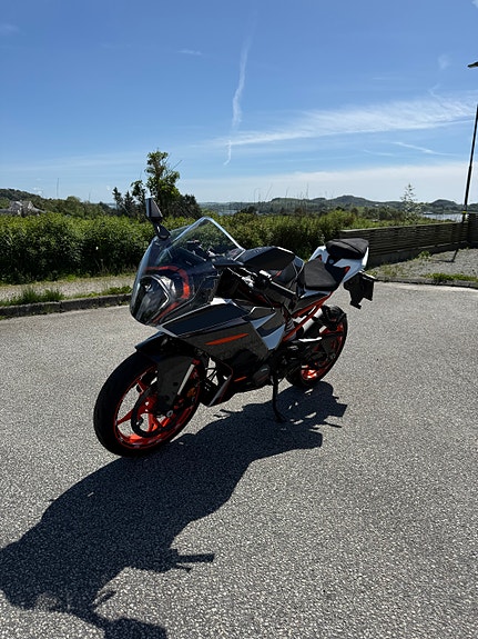 KTM RC 125 4 of 12