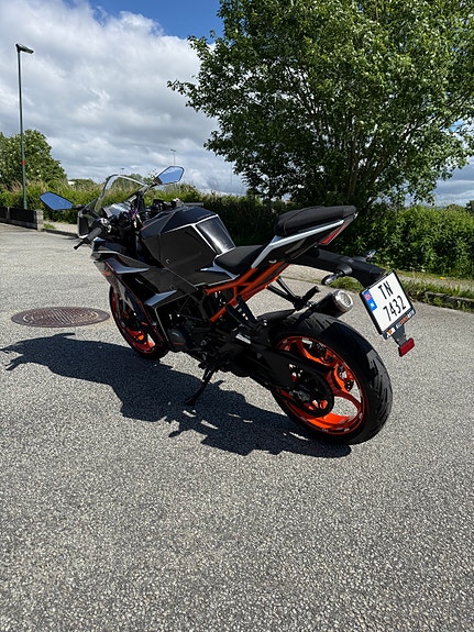 KTM RC 125 5 of 12