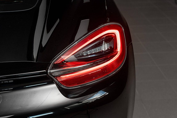 Porsche Cayman S 7 of 30