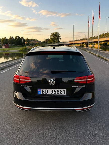 Volkswagen Passat Alltrack 4 of 14