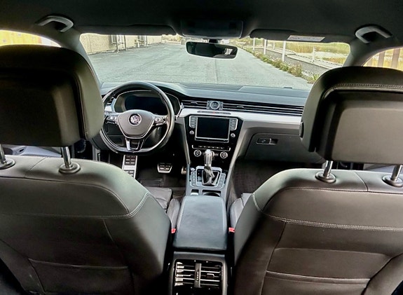 Volkswagen Passat Alltrack 10 of 14