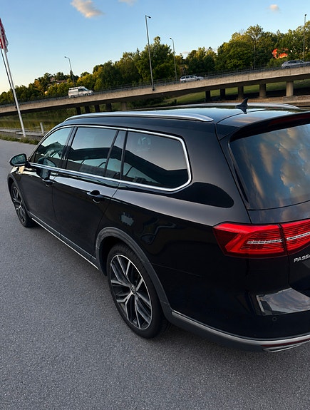 Volkswagen Passat Alltrack 14 of 14