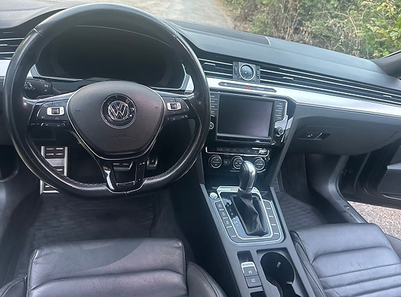 Volkswagen Passat Alltrack 7 of 14