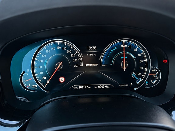 BMW 530e 11 of 30