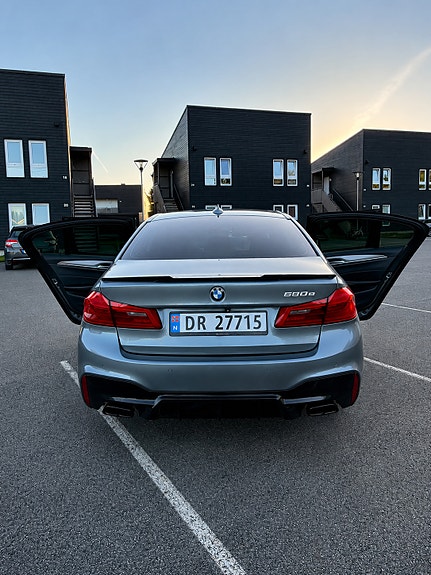 BMW 530e 30 of 30