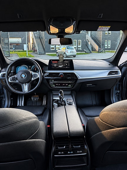 BMW 530e 13 of 30