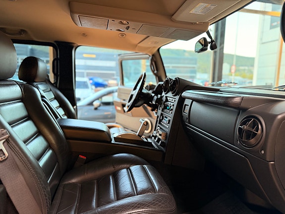 Hummer H2 14 of 26