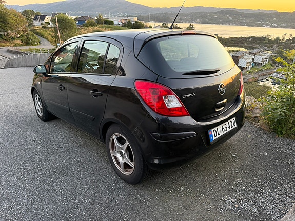 Opel Corsa 4 of 9