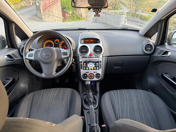 Opel Corsa 8 of 9
