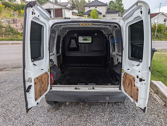 Ford Transit Connect 2 of 15