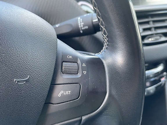 Peugeot 2008 23 of 25
