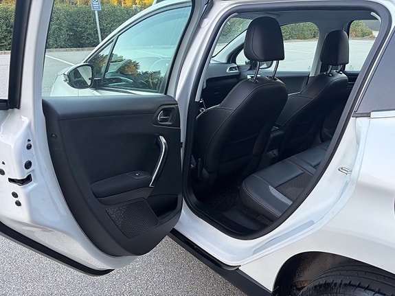 Peugeot 2008 14 of 25