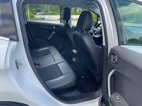 Peugeot 2008 13 of 25