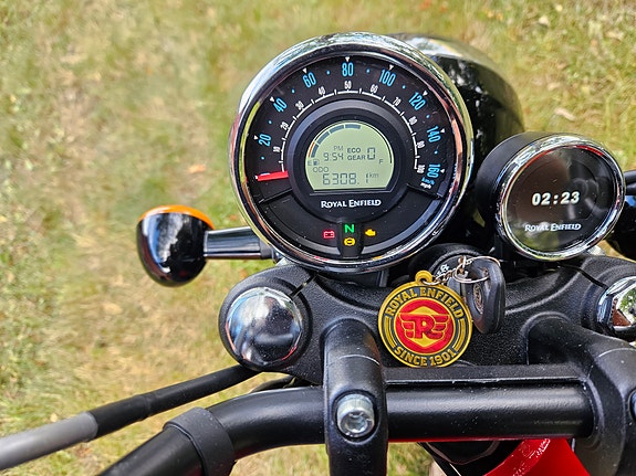 Royal Enfield Meteor 350 12 of 14