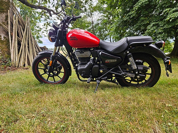 Royal Enfield Meteor 350 3 of 14