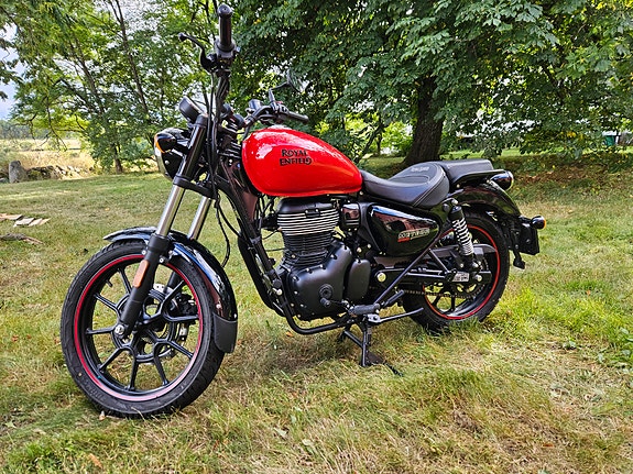 Royal Enfield Meteor 350 8 of 14