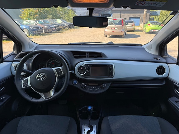 Toyota Yaris 28 of 30
